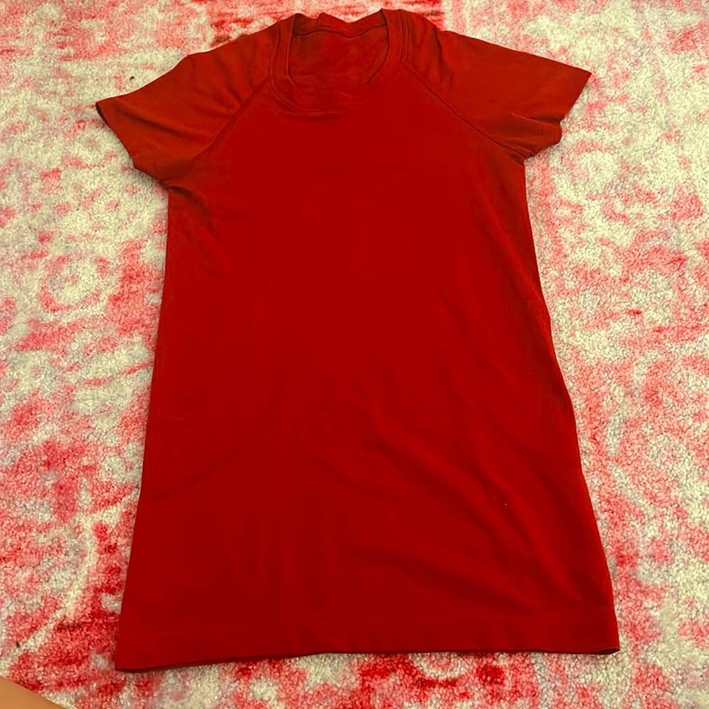 size 4 red swiftly t shirt